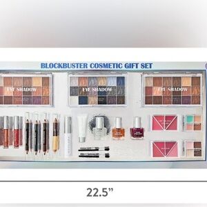 Blockbuster Cosmetic Gift Set with Eye Shadow and Lip Gloss
